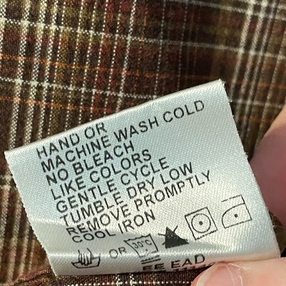 Woolrich Men's Striped Long Sleeve Button Down - Picture 6 of 7